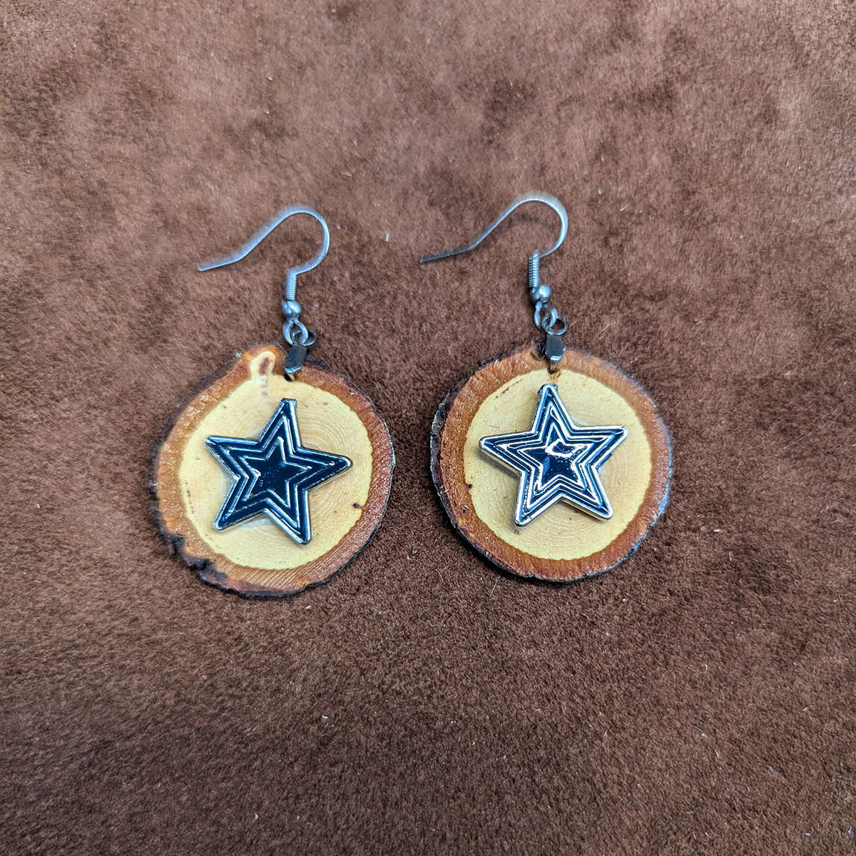 Pecan With Dallas Cowboy Star Charm Earrings