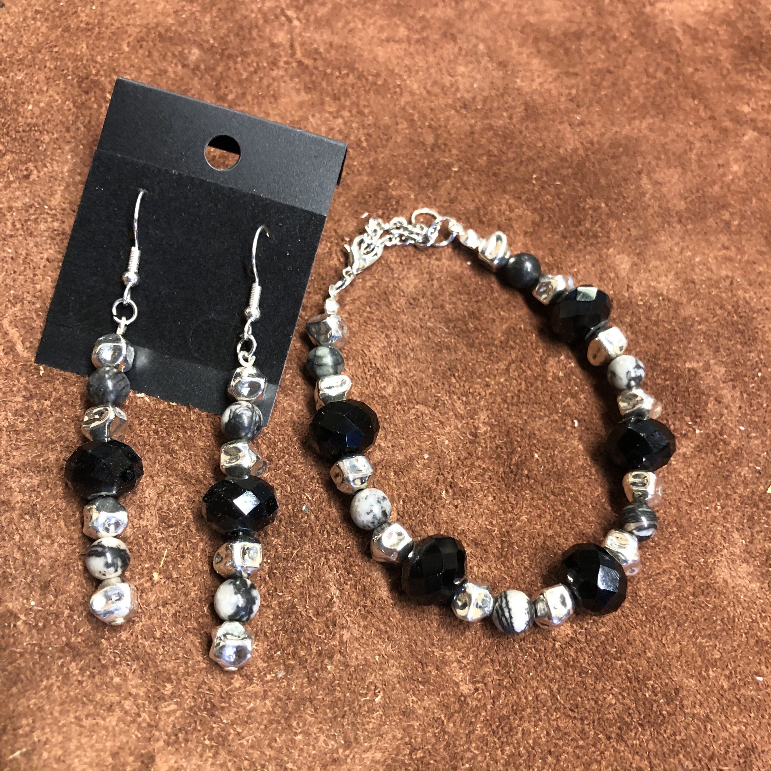 Black Onyx Faceted with Howlite and Silver Nugget Beads Bracelet and Earrings