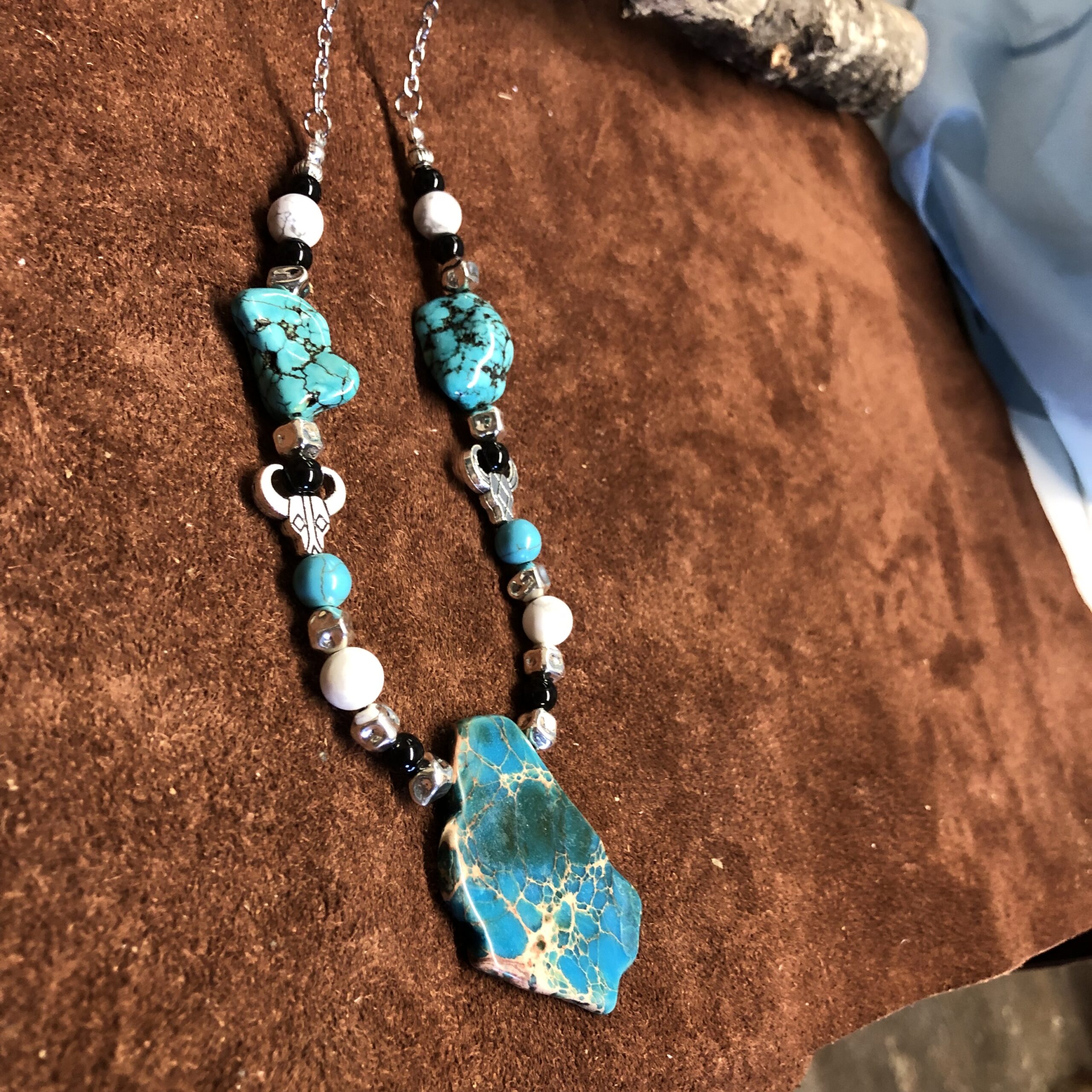 Magnasite Nuggets and Flat Stone Necklace with Silver Cow Skulls